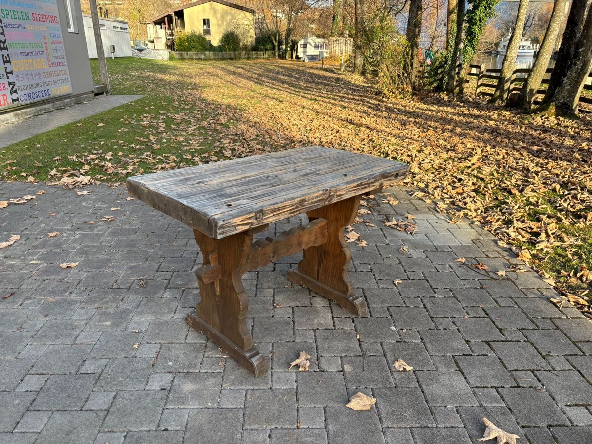 Tavoli: Holztisch – Usato da Interlaken venduto da raphael26