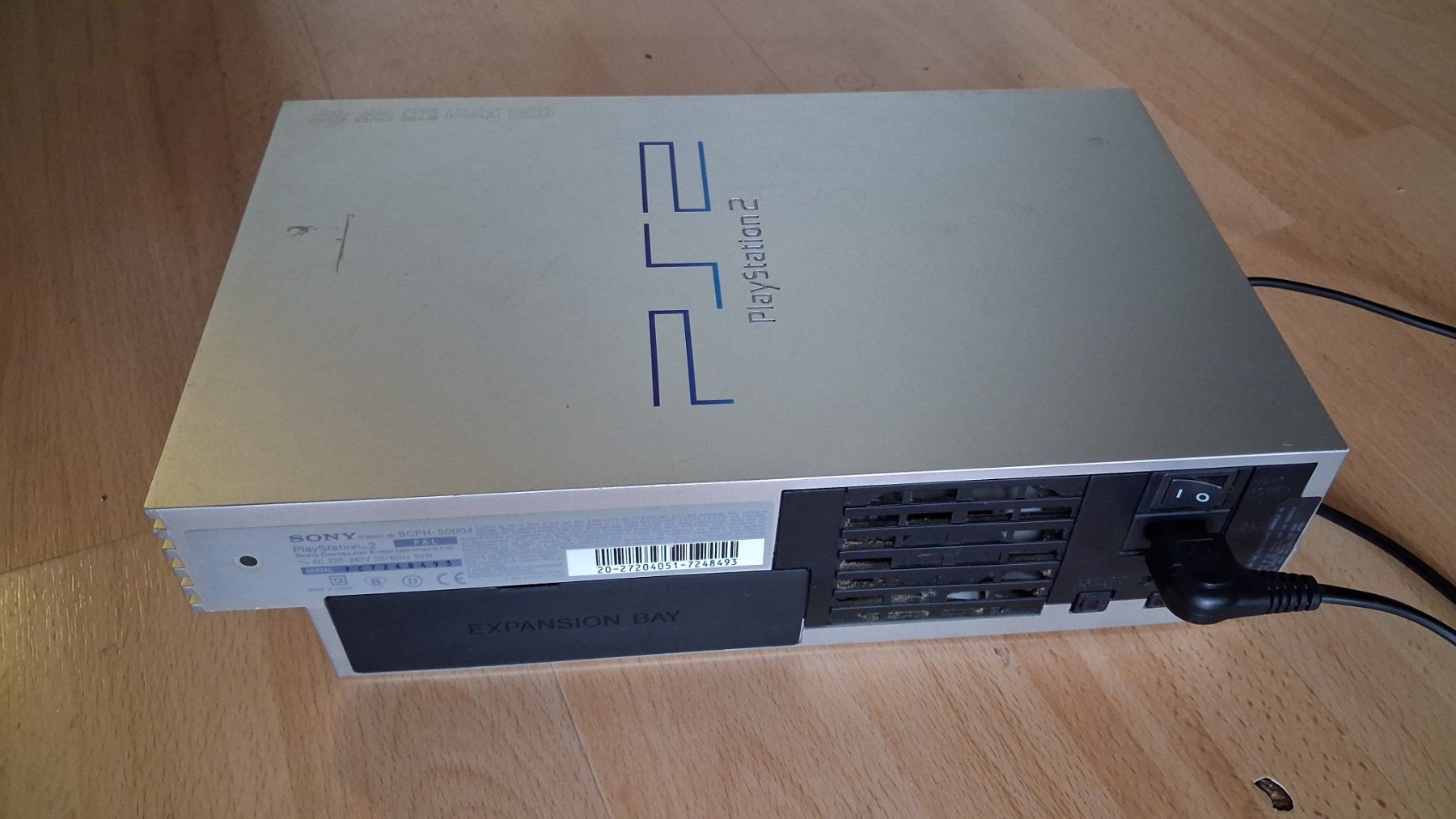Sony Consoles: Console PlayStation 2 argentée et 24 jeux – D'occasion à Fribourg par mar_wd7v 2