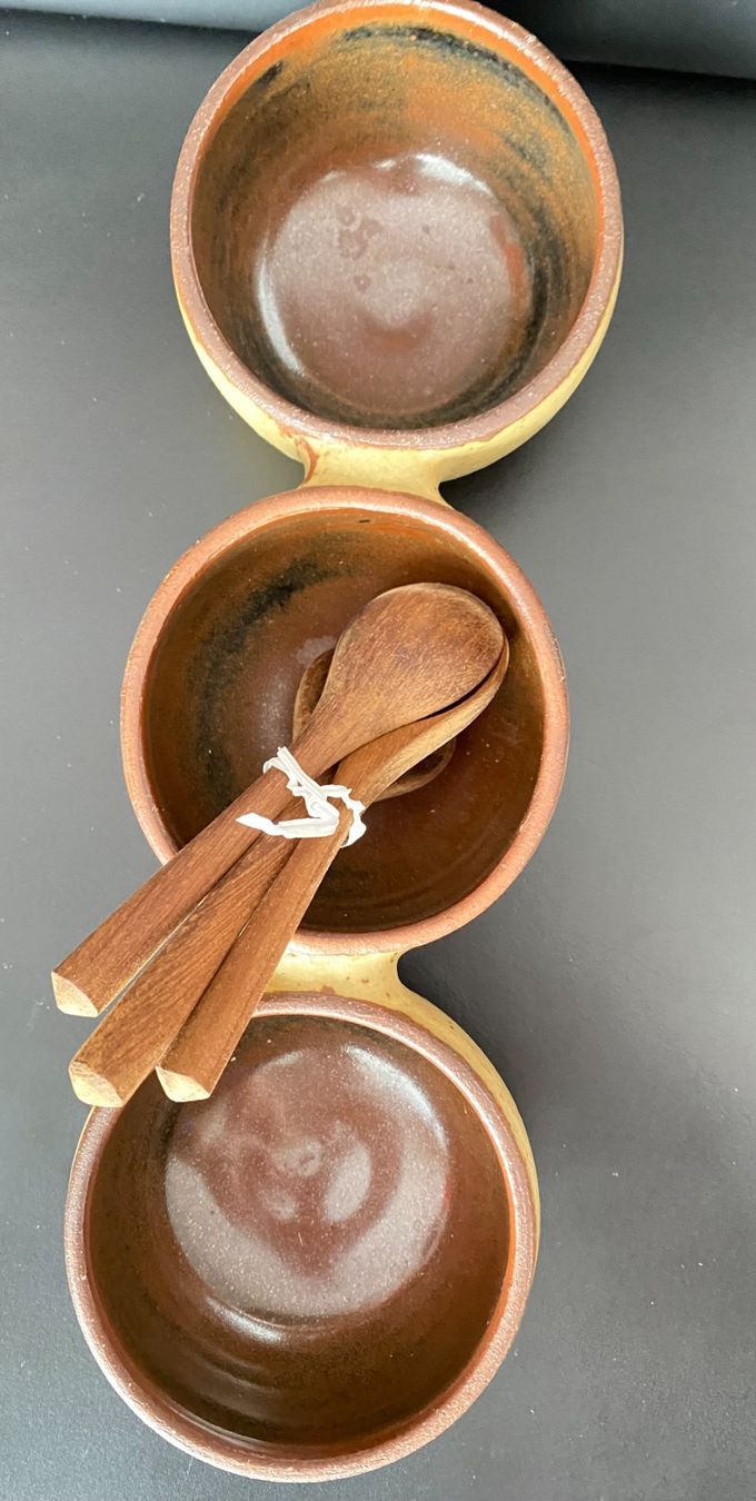 Ciotole: Unusual and Nice Sauce Bowls with Spoons – Nuovo (secondo la descrizione) da Wohlen b. Bern venduto da cookiemonster