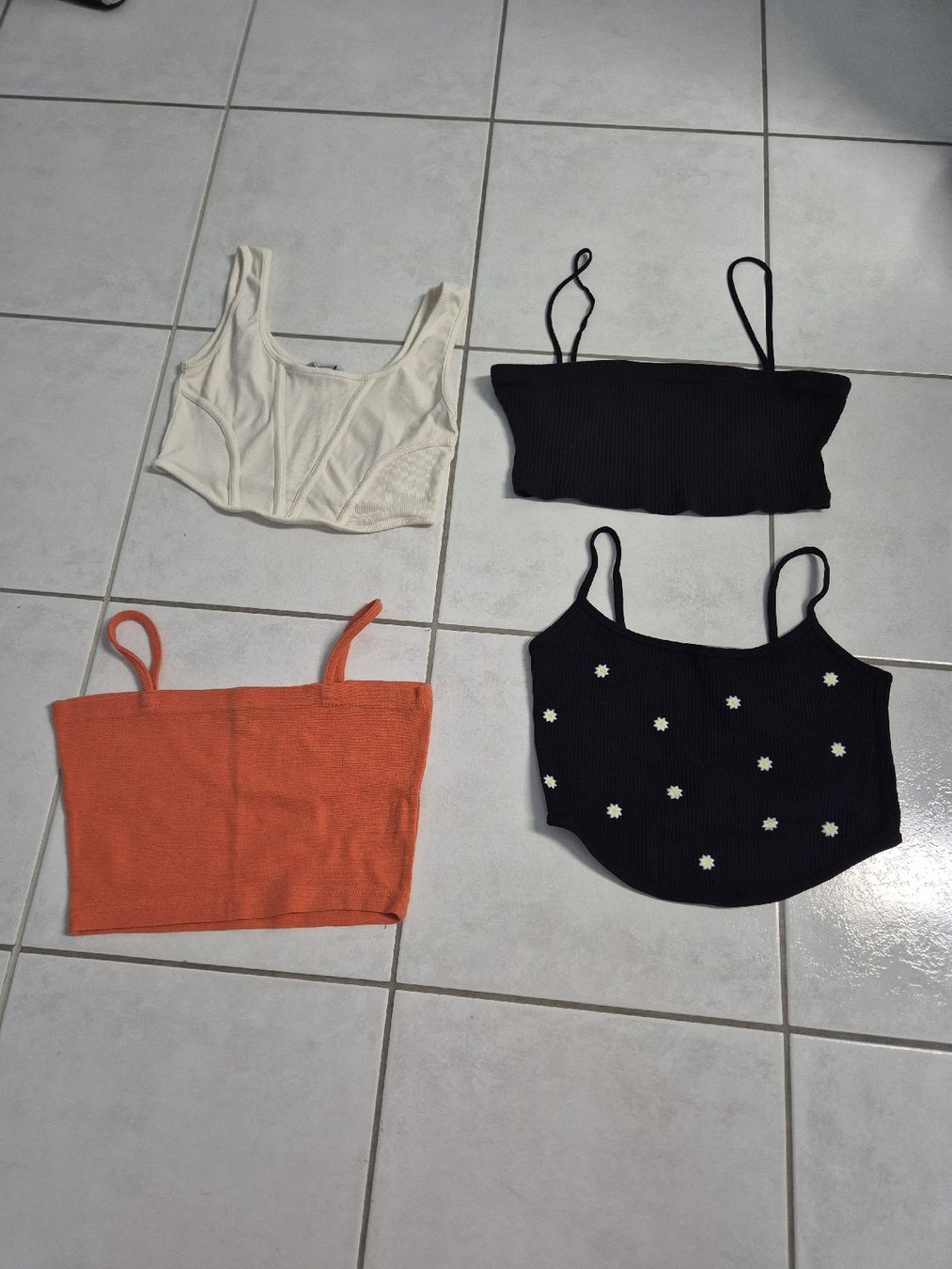 Top: 4 tops – Usato da Granges-Paccot venduto da smo_dp89