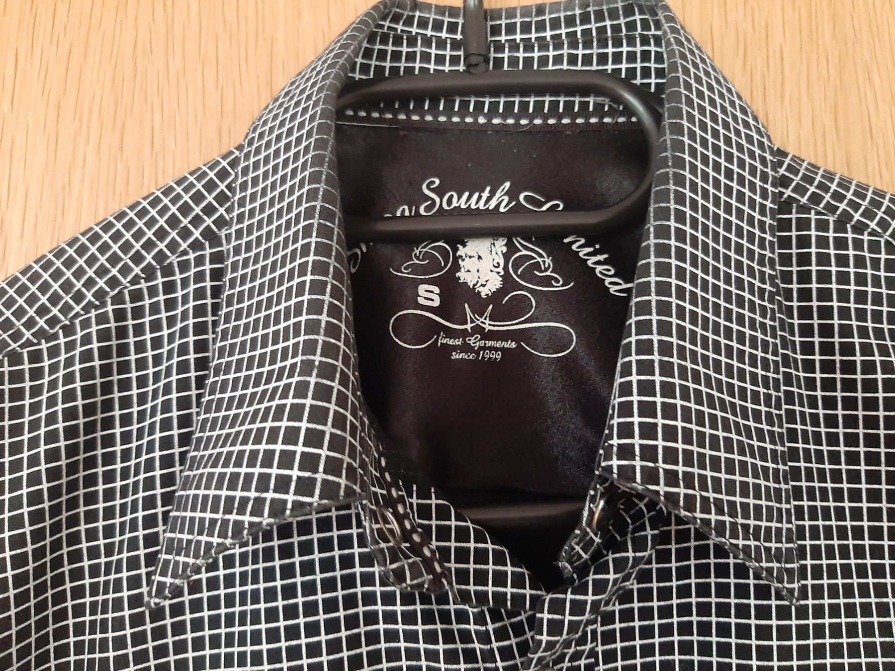 Camicie: Hemd – Usato da Hondrich venduto da majululu71 1