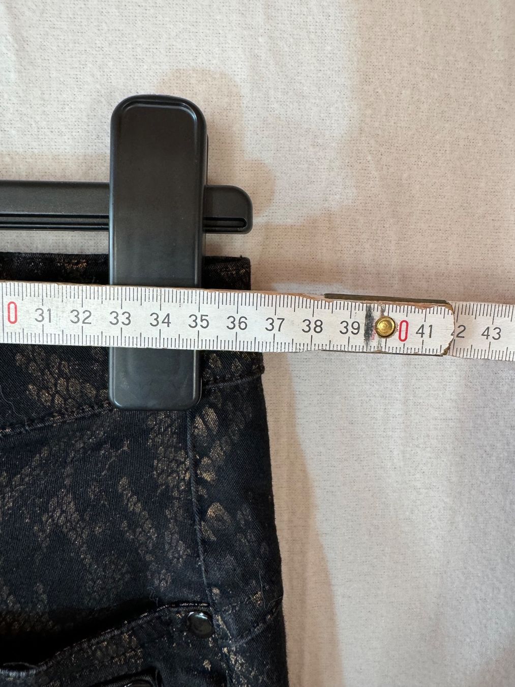 Hosen: Ausgefallene Hose mit Schlangenmuster Gr. 36 – Gebraucht aus Grosswangen von second_hand_dress 6