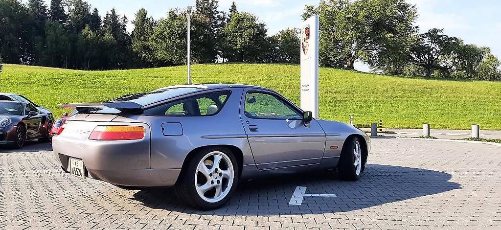 Porsche Automobili: Porsche 928 S4 – Usato da Wollerau venduto da sauterelle03 1