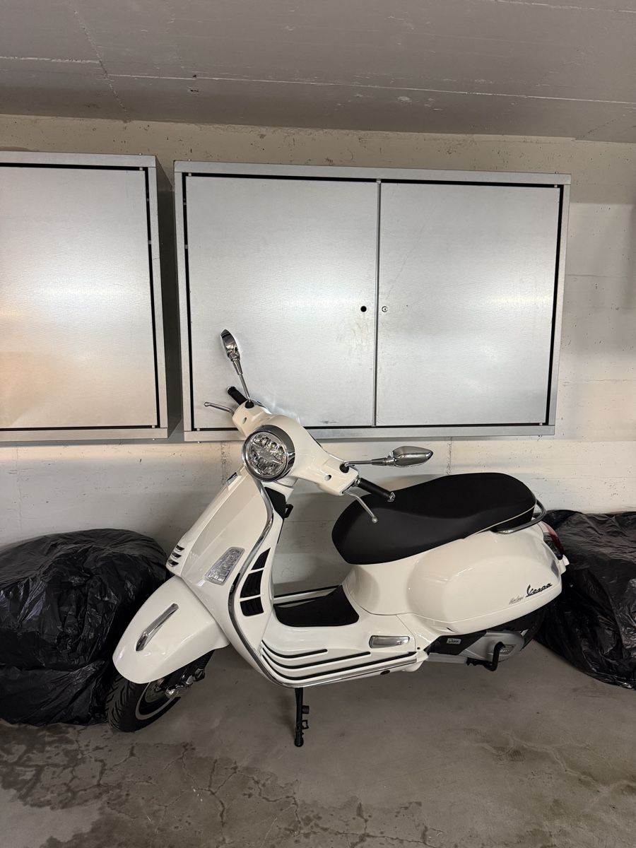 Vespa Scooters: Vespa 125 GTS Super  – D'occasion à Ebikon par mar_s8j2