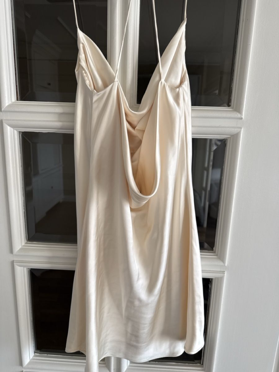 Kleider: Robe M – Gebraucht aus geneve von gro_7mmx 1