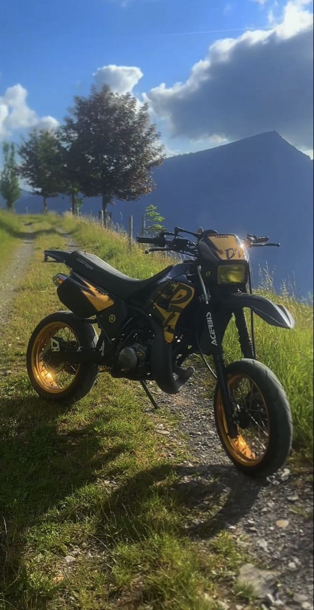 Yamaha Strasse: Yamaha Dt 125 r Supermoto – Gebraucht aus Goldau von IvoP12.-