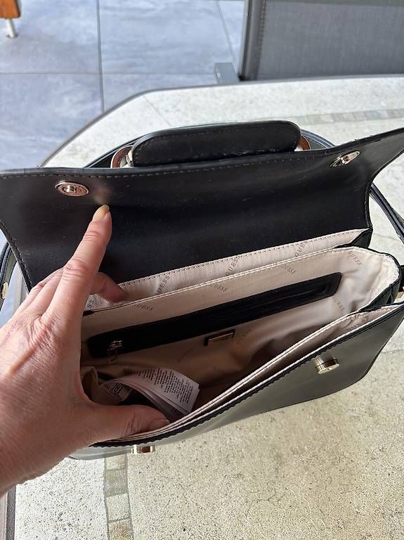 Guess Taschen für Damen: Sac Guess Hensley convertible neuf – Neu (gemäss Beschreibung) aus Perroy von barballalla 2