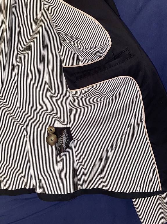 Vestes: Schwarzer Blazer Grösse 34 – D'occasion à Wettingen par vpr_9gz6 1