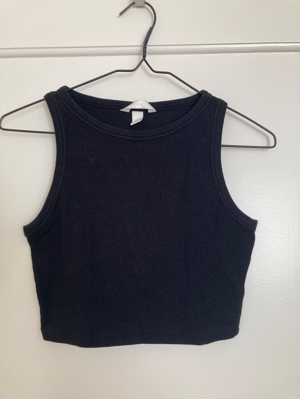 H&M Top: Croptop schwarz – Usato da Zürich venduto da vesieber
