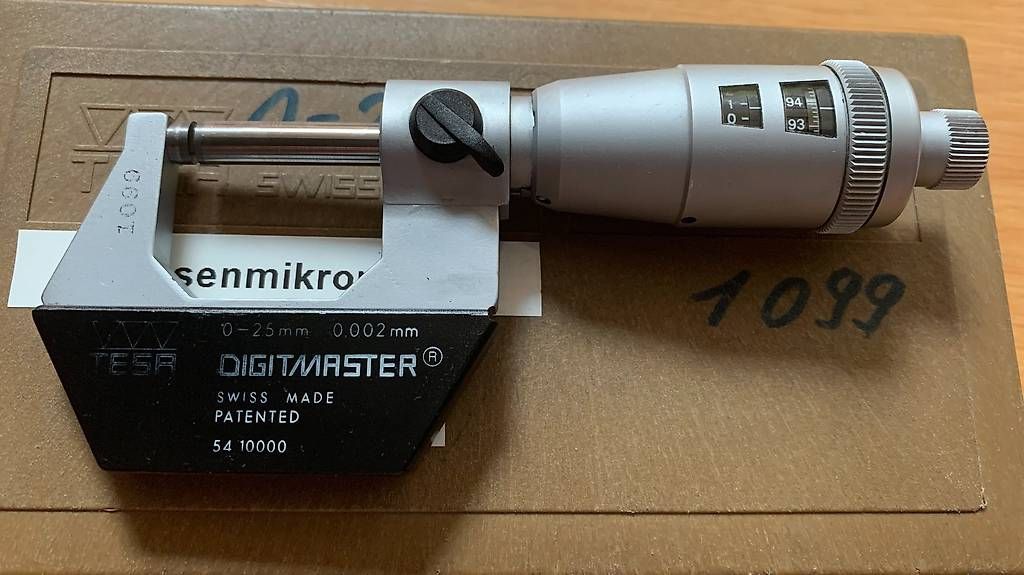 Tesa Misurare: TESA Satz planparallele Prüfgläser + TESA Mikrometer 0-25mm – Usato da Wetzikon ZH venduto da Nicki6 2