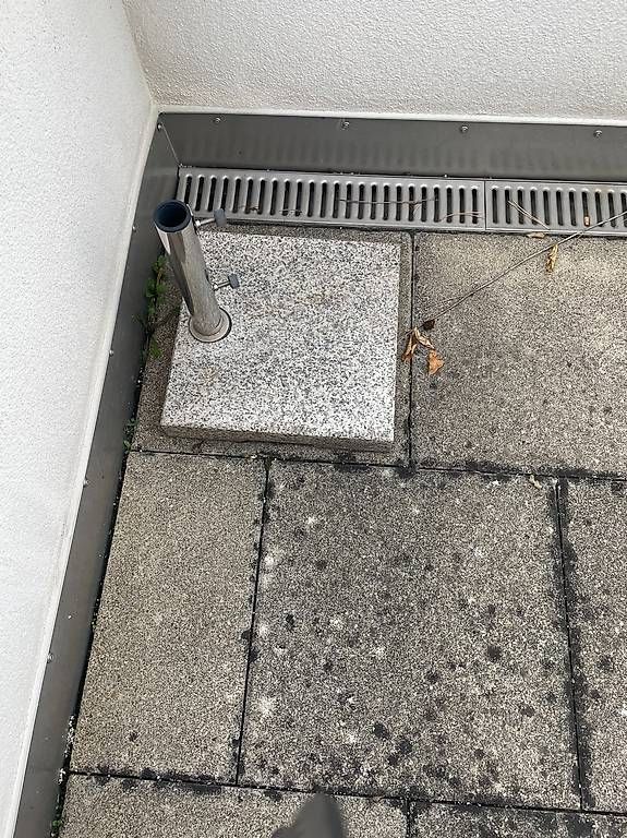 Altro: Sonnenschirmsockel Granit – Usato da Jona venduto da koster.nicole 1