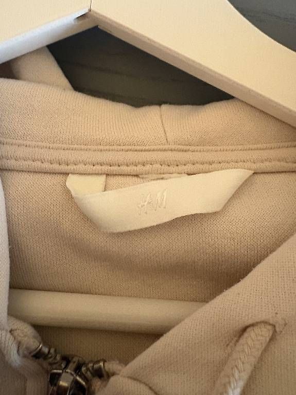 Giacche: H&M Kapuzenjacke Grösse – Usato da Uttigen venduto da extreme08 1