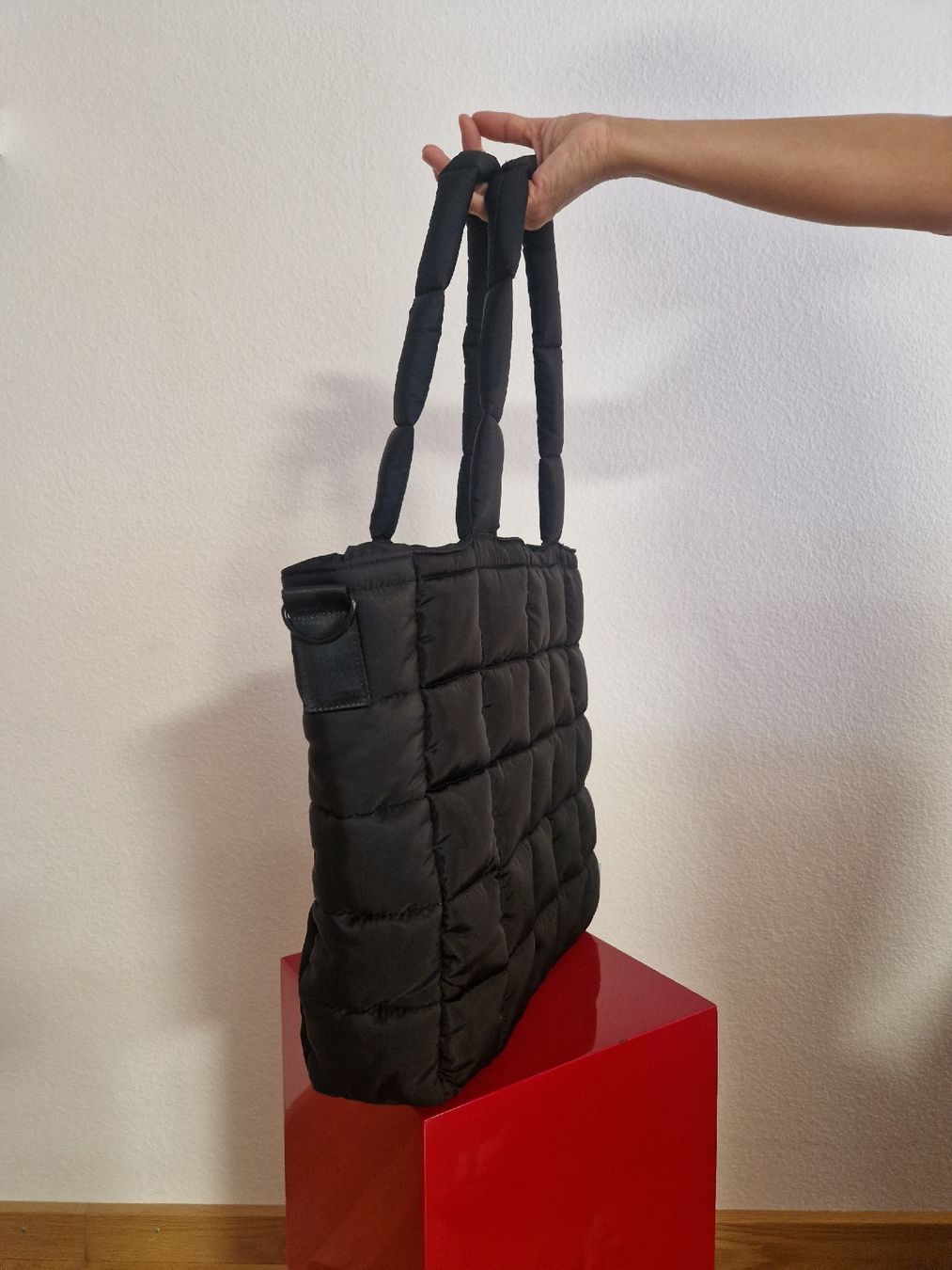 Taschen für Damen: Schwarze gesteppte Handtasche – Gebraucht aus Bern von Dekthai 2