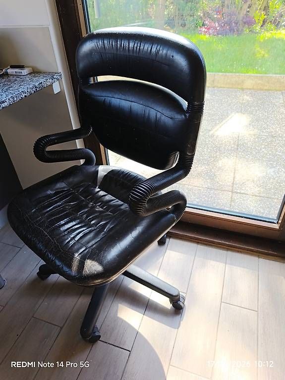 Poltrone: 2 Fauteuils bureau Castelli modèle Vertebra en cuir – Usato da Grand-Lancy venduto da fra_f6zy 3