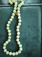 Jade Kette mit Goldverschluss 14 Karat 585 Gold grün 44cm