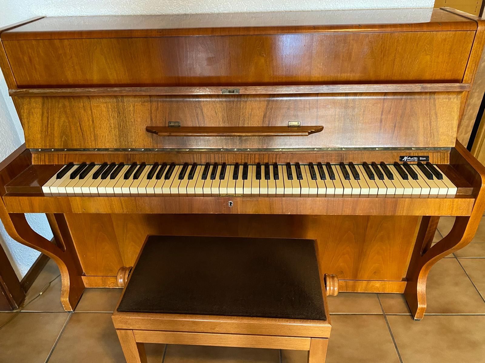 Strumenti musicali: A donner piano droit Zimmermann – Usato da Sion venduto da Floop