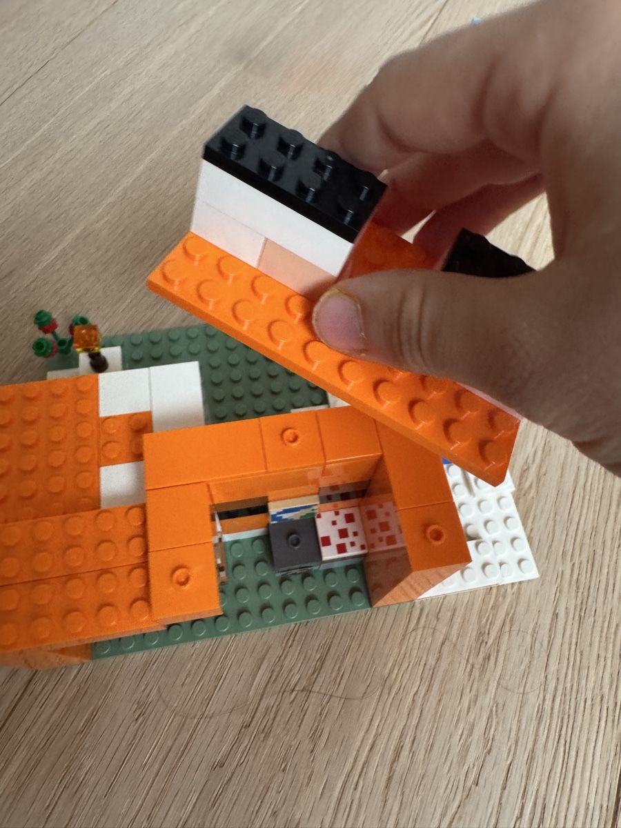 Lego Spielzeuge: Die Fuchs Lodge Lego Minecraft 21178 – Gebraucht aus Steffisburg von shopmanager 8