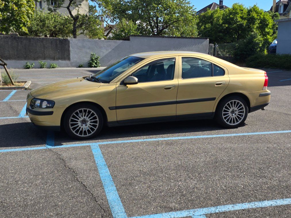 Volvo Autos: Volvo D5 Manuel S60 – Gebraucht aus Peseux von tch_7l5b 3