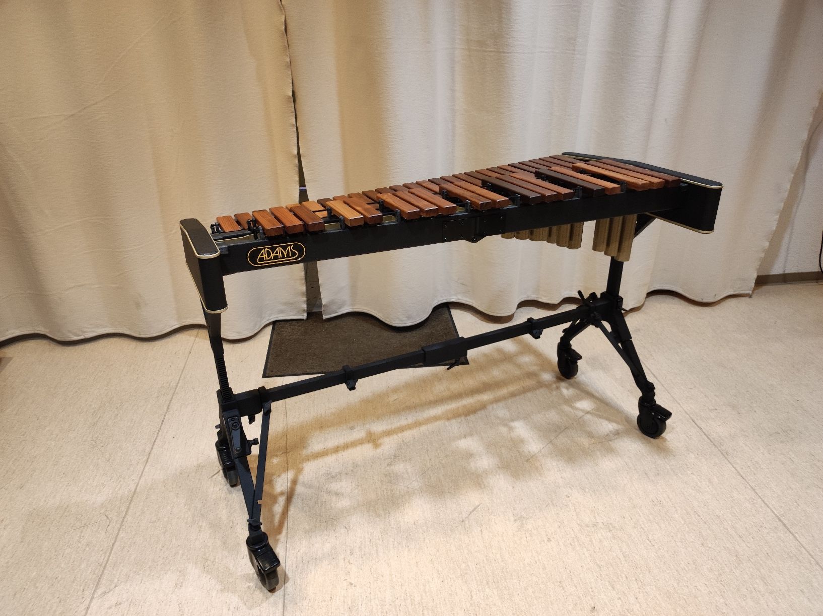Strumenti musicali: Adams Xylophone Solist - 3.5 Octave – Nuovo (secondo la descrizione) da Meilen venduto da nna_p7w5 1