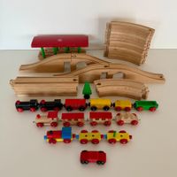 Holz Eisenbahn Set mit diversem Zubehör