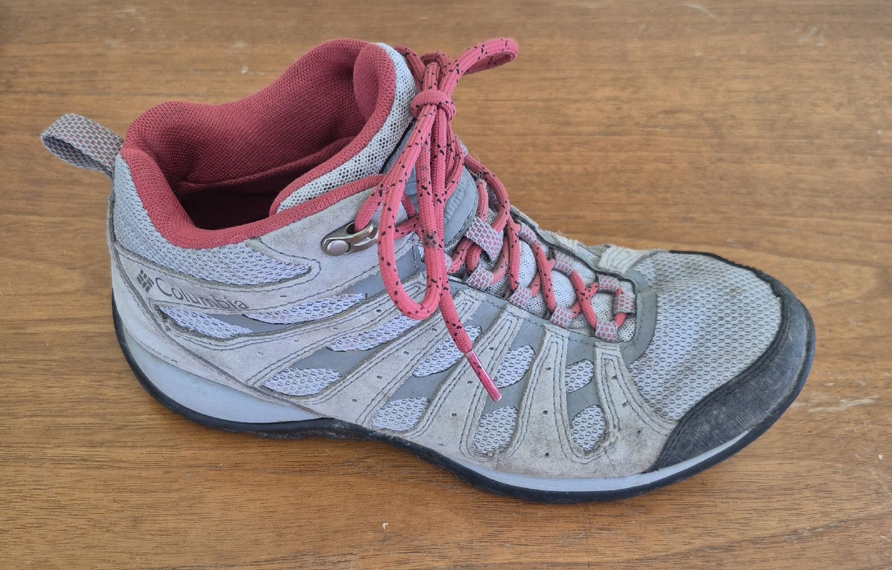 Columbia Scarpe da donna: Columbia Wanderschuhe, Grösse 40 – Usato da Schmitten FR venduto da KaDa81 1