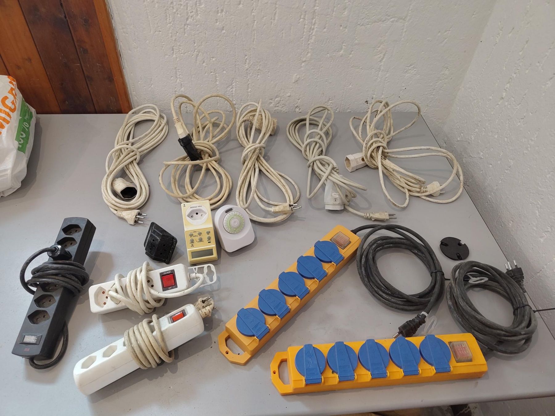 GIFAS Stecker: Electrical bundle — IP44 power strips, extension cords, ... – Gebraucht aus Capolago von Bomberz