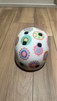 Fröhlicher Kinderhelm mit bunten Mustern Grösse 48-53cm