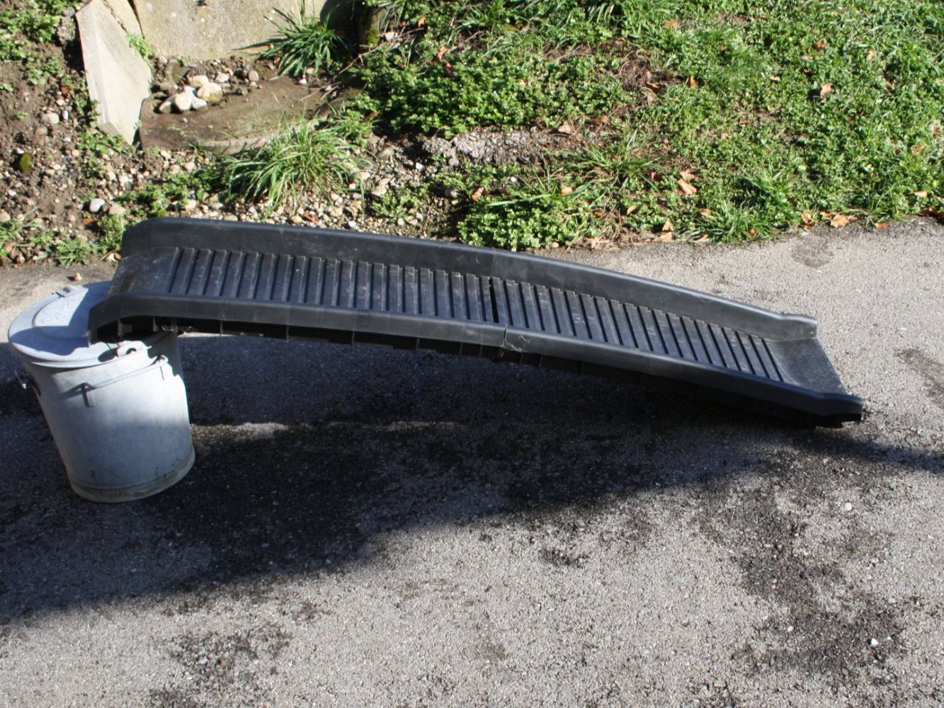 Gabbie, trasporto & Sicurezza: HUNDERAMPE – Usato da Wauwil venduto da Pneuedy