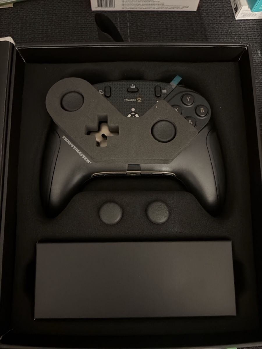 Thrustmaster Controller: Thrustmaster eSwap X Pro Controller - Neuwertig - Xbox Serie – Nuovo e nell'imballaggio originale da Zürich venduto da Marbosa 3