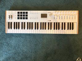 Arturia Keylab 61 MK3 inkl Ständer und Hülle - wie neu!