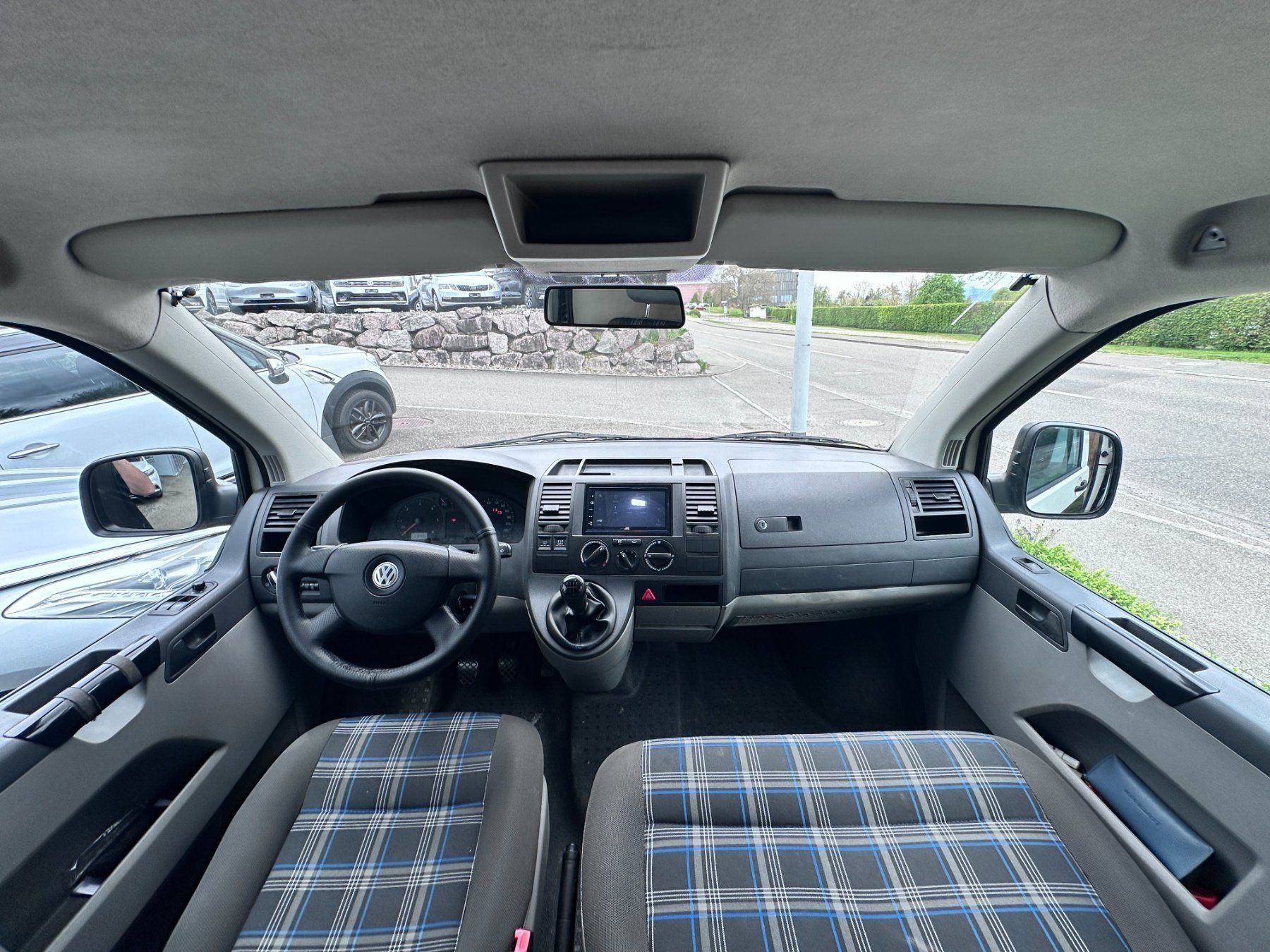 VW Veicoli da campeggio: T 5 mit Camperausbau – Usato da Ueberstorf venduto da Verkauf100 5