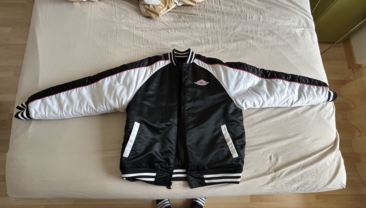 Jordan Jacken: Stylishe Jordan Bomberjacke Grösse L – Neu und originalverpackt aus Aarwangen von 313EminemD12 1