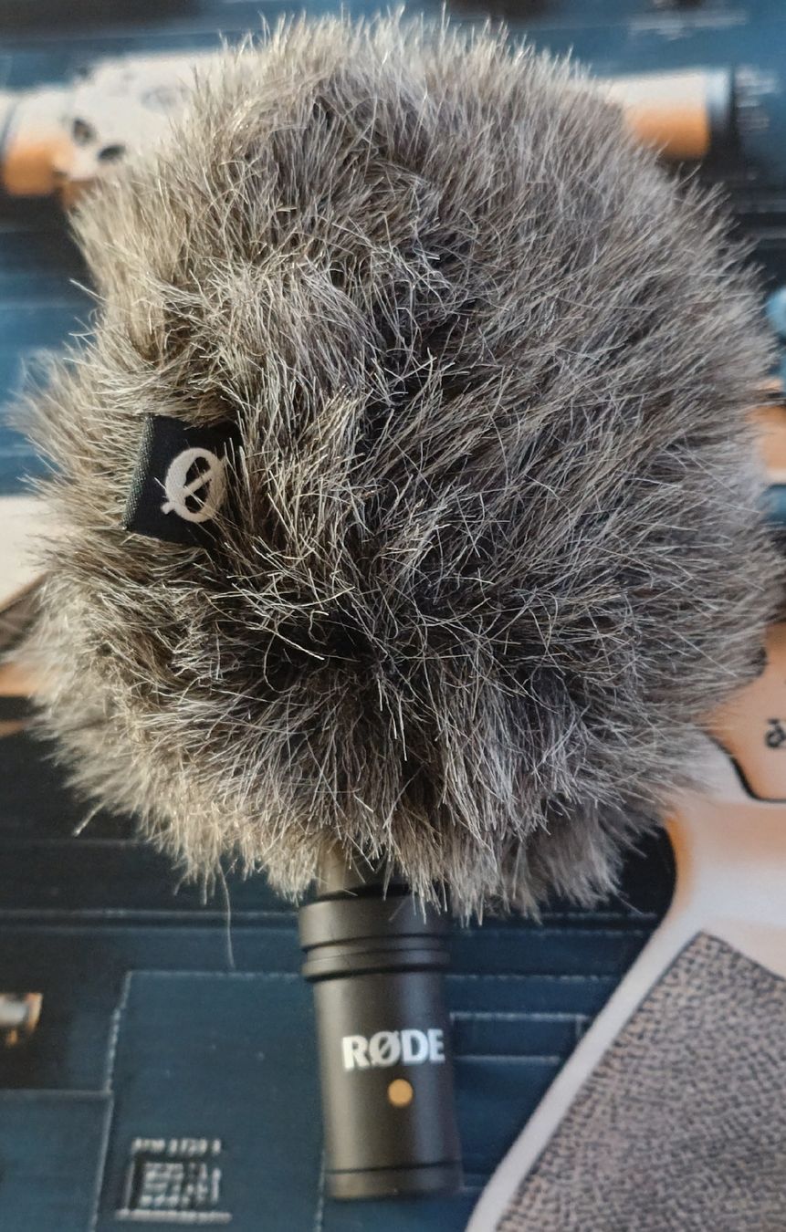 Røde Mikrofone: Rode: VideoMic Me - Mikrofon mit Windschutz! – Neu (gemäss Beschreibung) aus Ennetmoos von Faders 3