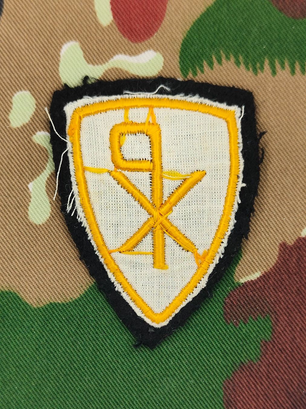 Schweizer Armee Plaketten & Abzeichen: Funktionsabzeichen Feldpredigerdienstchef Ord. 1972, V1 – Gebraucht aus Bauma von SwissMilitaria 1