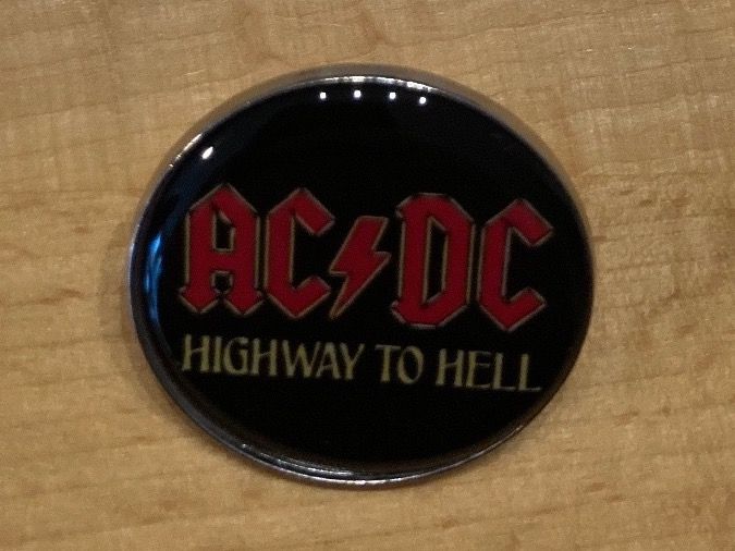 AC/DC Pin Anstecker Punk Metal Rock Band (Neu (gemäss Beschreibung)) in ...