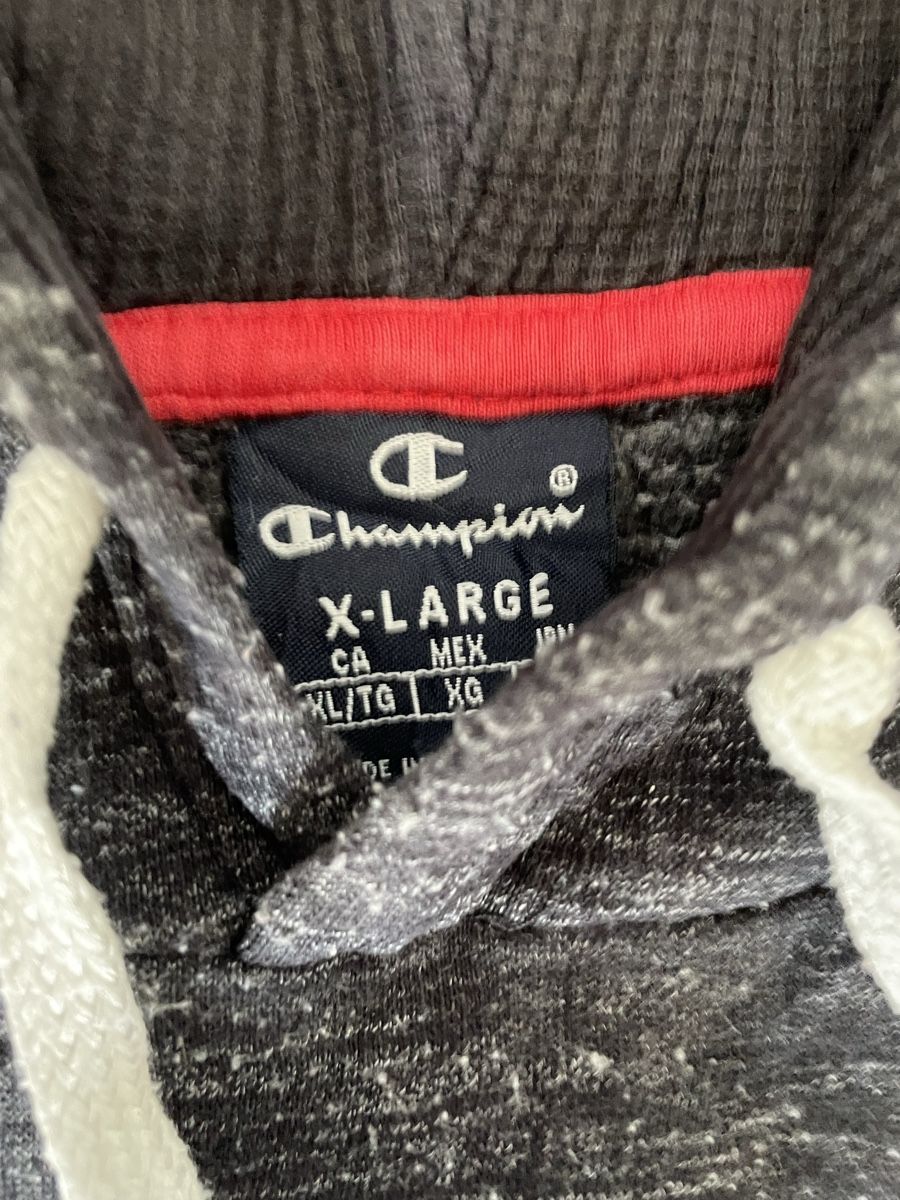 Champion Maglioni & Felpe: Pull à capuche Champion gris chiné Taille XL occasion printe – Usato da Plan-les-Ouates venduto da Skyesvintage 1