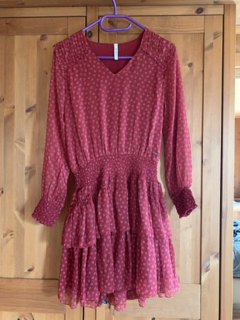 Robe Pepe Jeans bordeaux à motifs taille S, parfait!