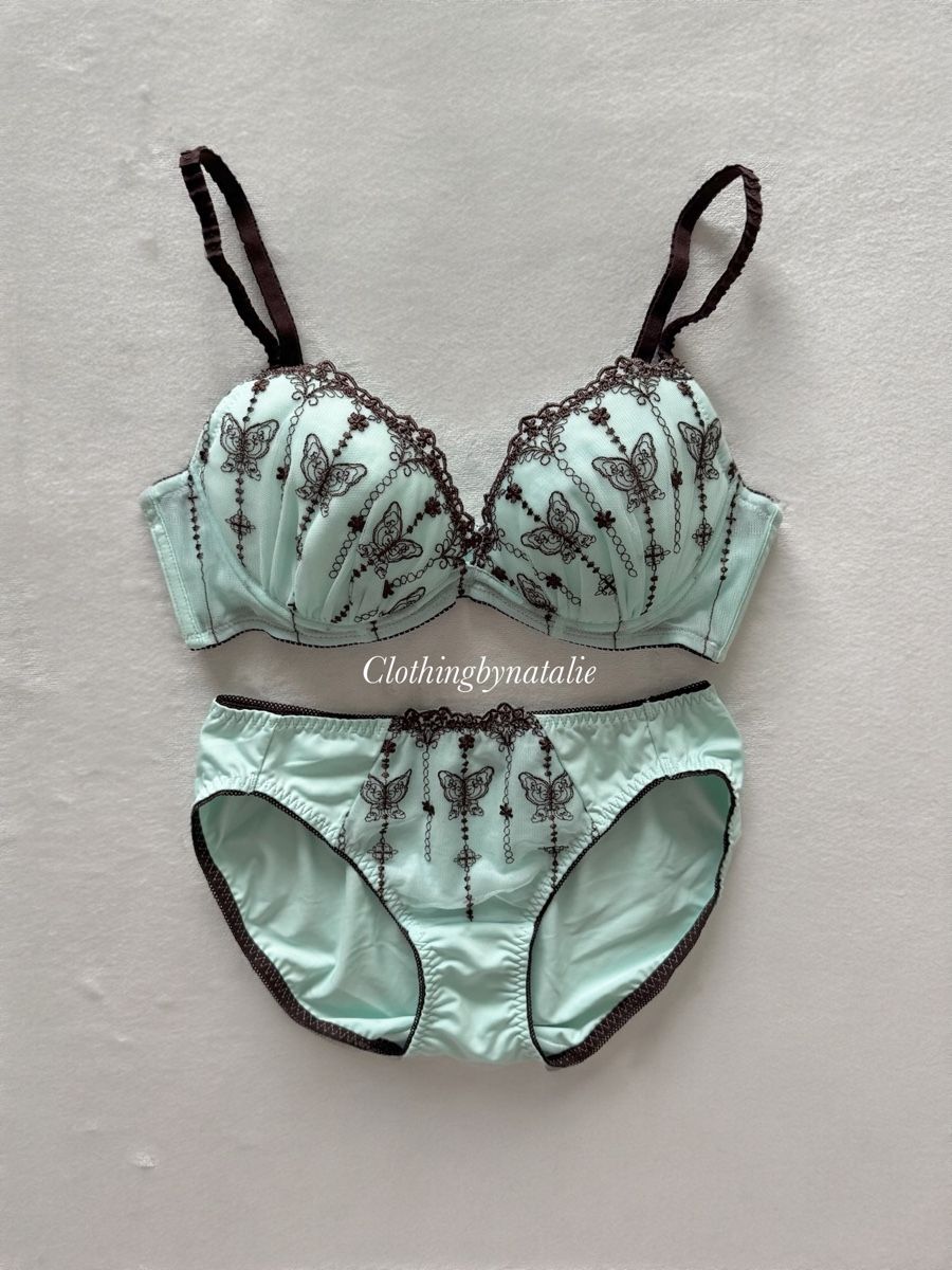 Sonstige Unterwäsche: Japanese Mint Lingerie Set Size 75C – Neu und originalverpackt aus Menzingen von Loveshopping