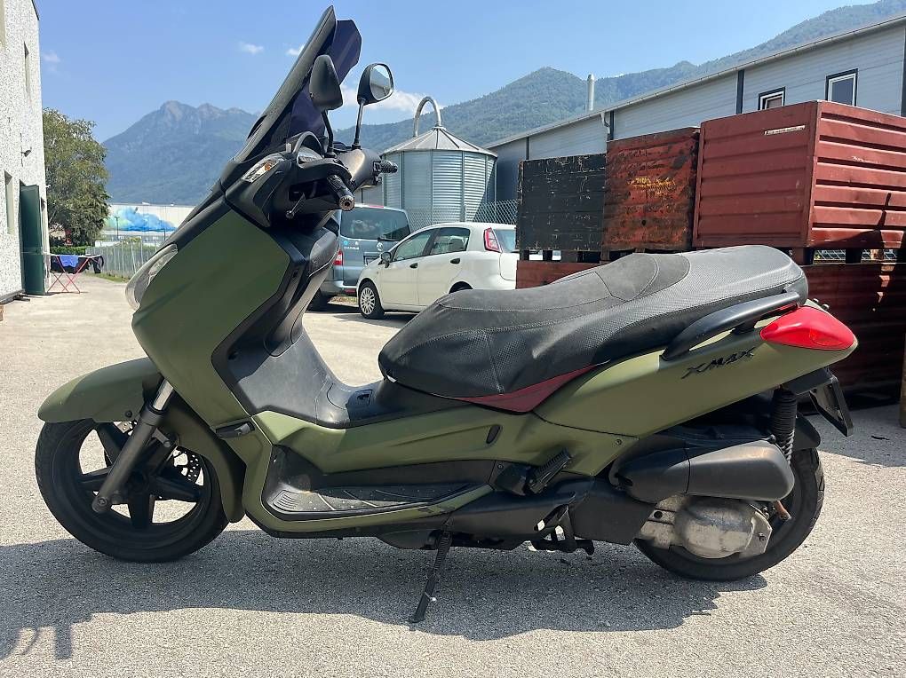 Scooters: Vendo scooter X-MAX YAMAHA YP250R – D'occasion à Contone par gin_ssv8