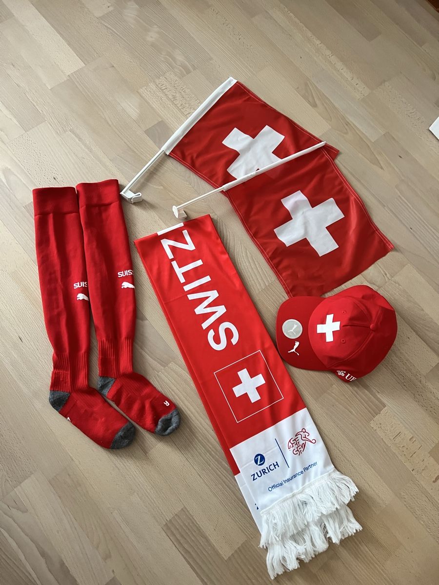 Tutte le decorazioni: Hopp Schwiiz Set – Usato da Winterthur venduto da Dasomesi