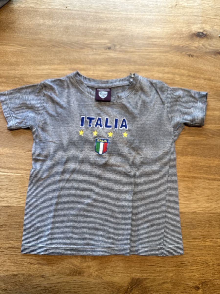 Camicie, T-shirt & Polo: T-Shirt Gr. 116 – Usato da Rohr b. Olten venduto da -FaLu-