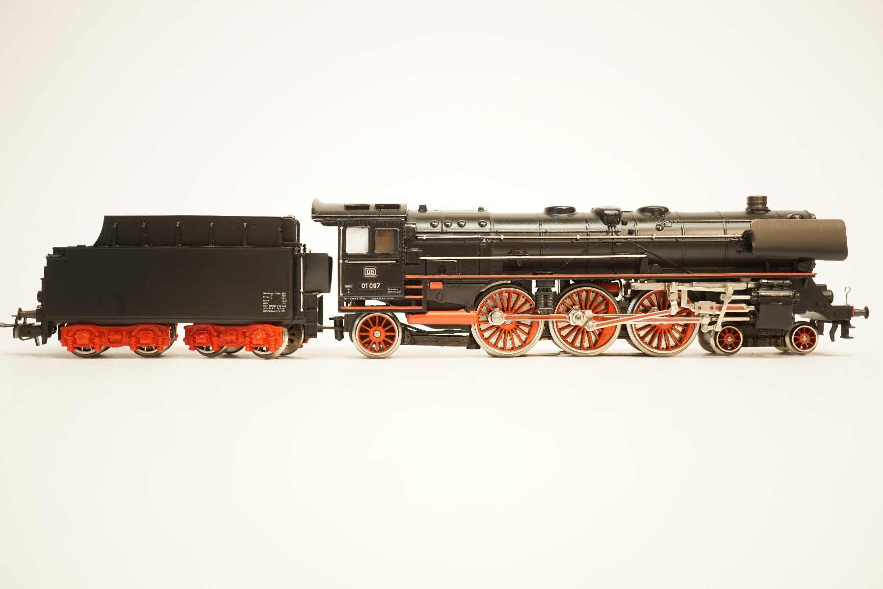 Märklin Modellini di ferrovie: 1å Märklin 3048 DB BR 01 Dampflok – Usato da Uetendorf venduto da tigermuegi 4