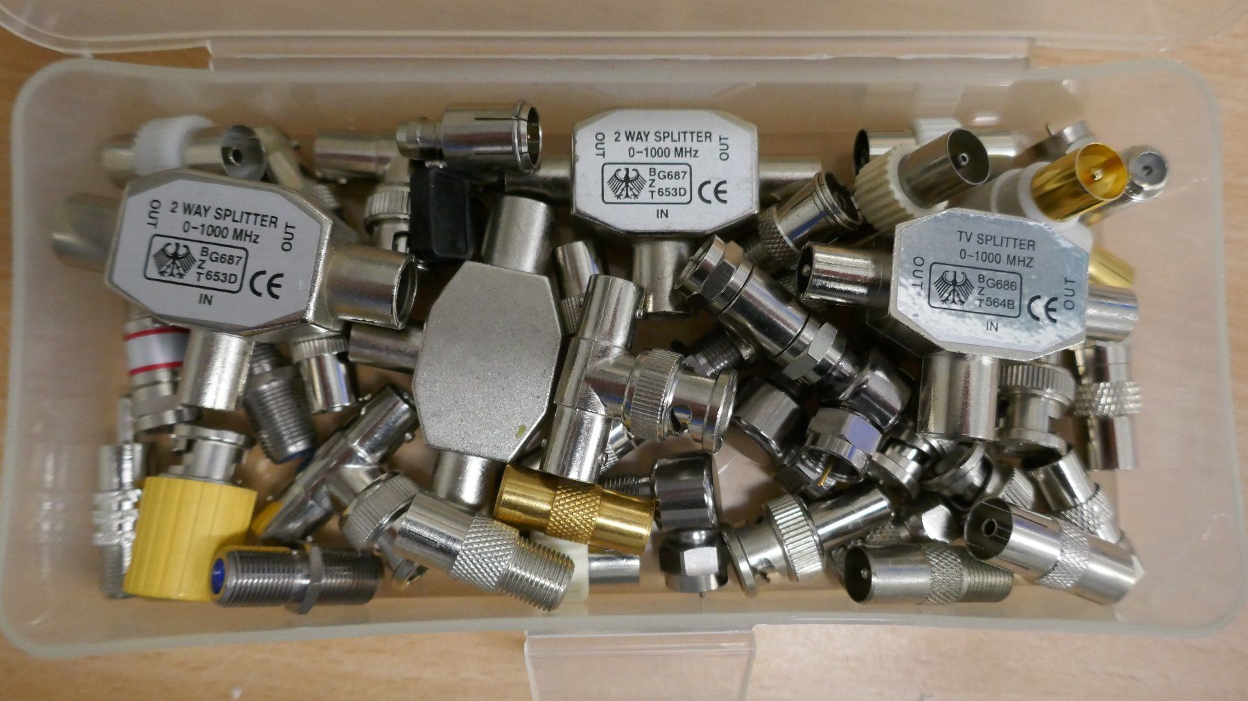 Unità & Adattatore: Sammlung BNC Stecker und Adapter – Usato da Wenslingen venduto da FairlightCMI