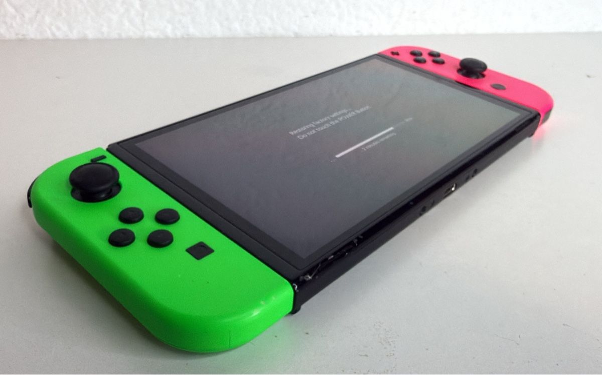 Nintendo Konsolen: Nintendo Switch OLED Console - Complete Set 🎮 – Gebraucht aus Ehrendingen von bubulence 2