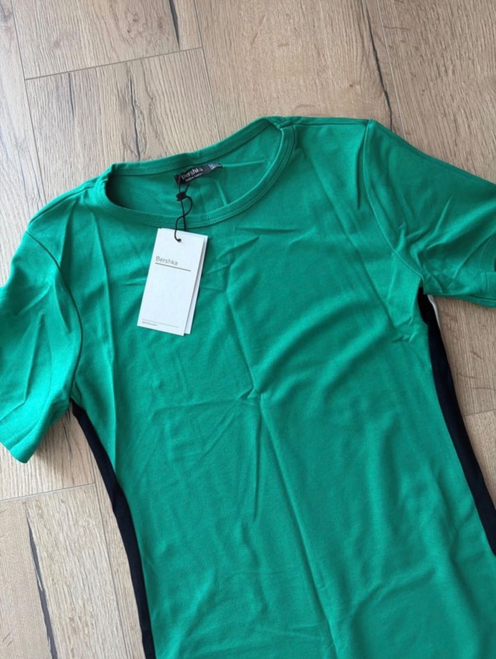 Bershka Vestiti: Kleid Bershka Grösse M Neu – Nuovo (secondo la descrizione) da Rottenschwil venduto da paw_8rdy 2
