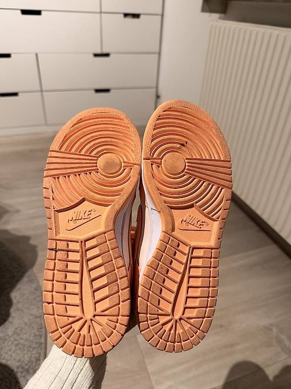 Nike Scarpe da uomo: Nike dunk low peach cream – Usato da Taverne venduto da buc_ggg9 3