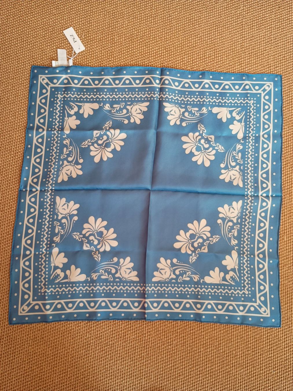Foulard & Sciarpe: PKZ Tuch aus Seide "PAULINE" – Nuovo e nell'imballaggio originale da Buchs AG venduto da ReaNaTsch 2