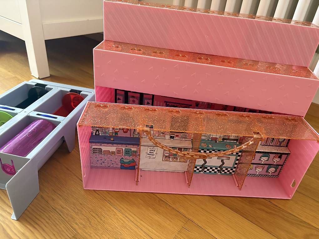 Maisons & Meubles de poupées: Lol shops – D'occasion à Basel par LuigiBasel 1