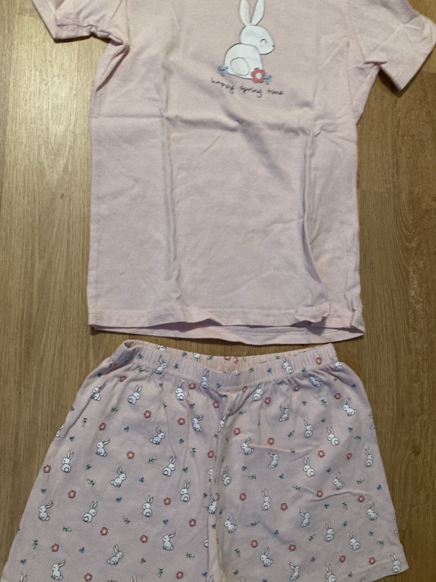 Pigiama & Simili: Mädchen Pyjama Shorty Hase Gr. 122/128 – Usato da Emmenbrücke venduto da JJ_89 1