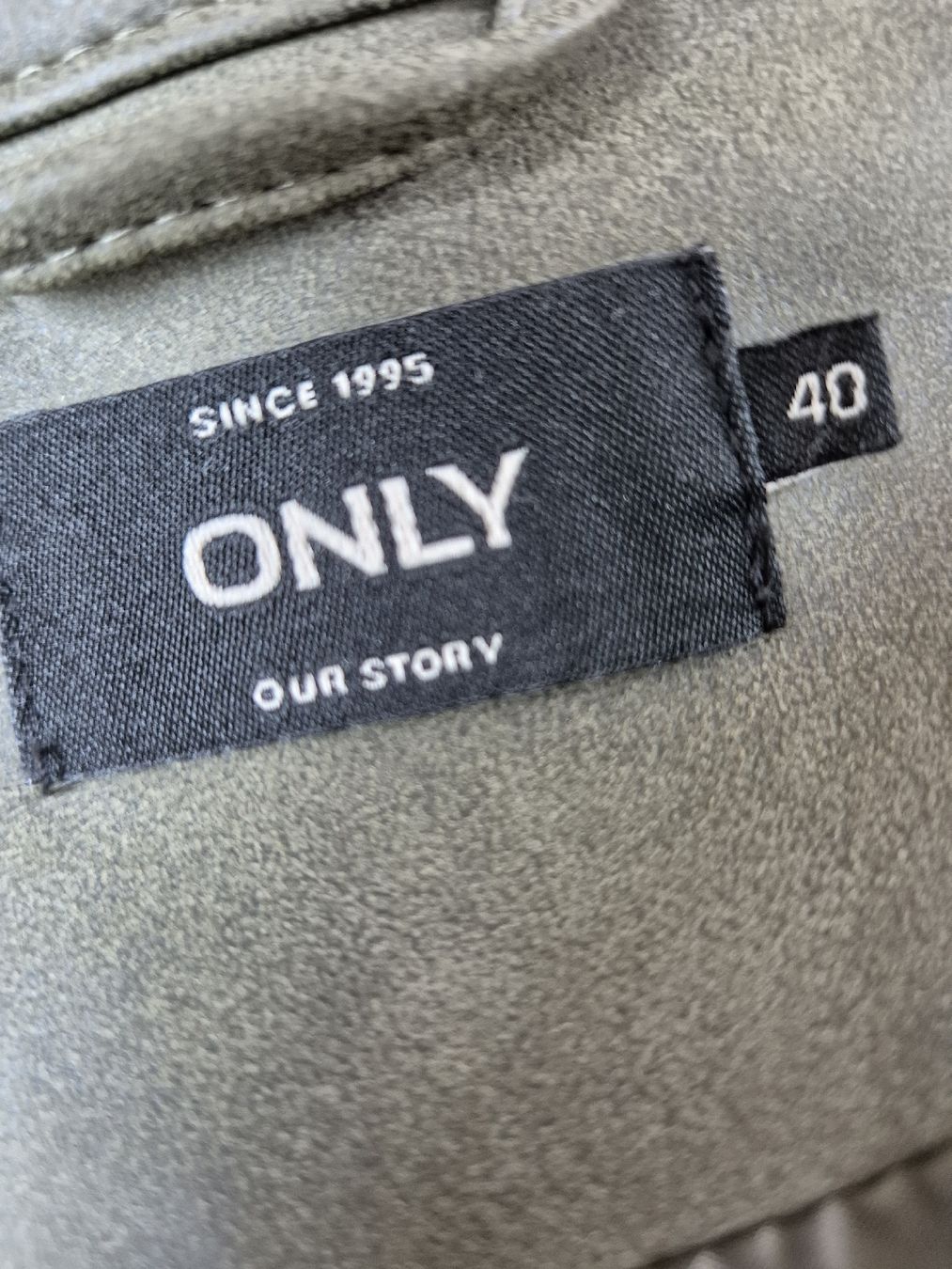 Only Giacche: ONLY Kunstlederjacke Grösse 40 – Usato da Oberbuchsiten venduto da Wilandra 4